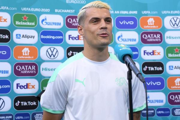 Image GRANIT XHAKA ยันพร้อมร่วมงานกับ ROMA ท่ามกลางการเจรจา